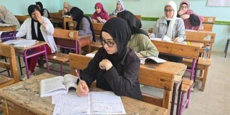 جدول
      امتحانات
      الثانوية
      الأزهرية
      2025
      للشعبتين
      العلمي
      والأدبي