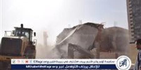 من
      داخل
      مركز
      السيطرة..
      محافظ
      المنيا
      يتابع
      تنفيذ
      الموجة
      26
      لإزالة
      التعديات
      على
      الأراضي
      الزراعية
      وأملاك
      الدولة
      والمباني
      المخالفة