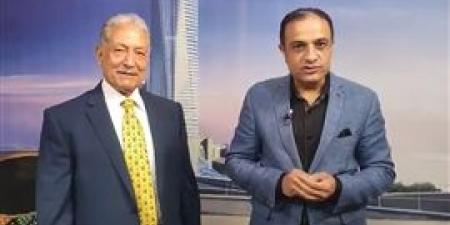 السفير
      صلاح
      حليمة
      يصف
      لقاؤه
      في
      برنامج
      "شخصية
      مصر"
      بأنه
      لقاء
      تاريخى
      ومميز