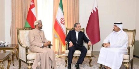 رئيس
      الوزراء
      القطري
      يبحث
      مستجدات
      الأوضاع
      الإقليمية
      مع
      وزيري
      خارجية
      عمان
      وإيران