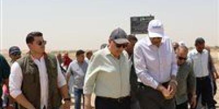 وزير
      الرى
      ومحافظ
      أسوان
      يتفقدان
      مشروع
      "
      سيل"
      بقرى
      وادىالصعايدة
      بإدفو