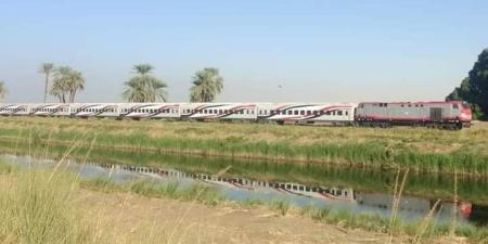 مواعيد
      القطارات
      على
      خط
      «القاهرة
      -
      الإسكندرية»
      اليوم
      الإثنين
      19
      مايو
      2025