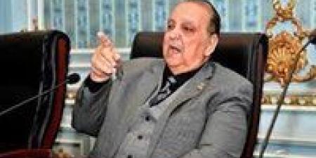 لبناء
      مدارس
      جديدة..
      "نائب"
      يقترح
      ...