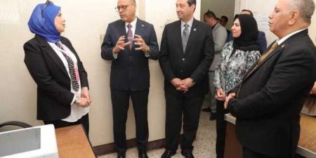 وزير
      العمل
      يتفقد
      مديرية
      العمل
      ويحث
      العاملين
      على
      تكثيف
      الجهود
      في
      خدمة
      المواطنين
