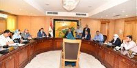 محافظ
      الفيوم
      يوجه
      بتوفير
      مساعدات
      مالية
      ومعاشات
      للحالات
      الأولى
      بالرعاية
      بلقاء
      خدمة
      المواطنين
