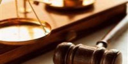 جنايات
      نجع
      حمادي
      تقضي
      بسجن
      متهم
      3
      سنوات
      لحيازته
      مخدرات
      وسلاح
      ناري