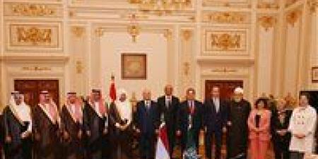 جبالي يستقبل
      رئيس
      مجلس
      الشورى
      السعودي..
      ويؤكد
      موقف
      مصر
      الثابت
      من
      القضية
      الفلسطينية
      (صور)