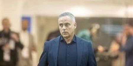 جوميز
      يشكو
      الزمالك
      فى
      الفيفا
      بسبب
      120
      ألف
      دولار