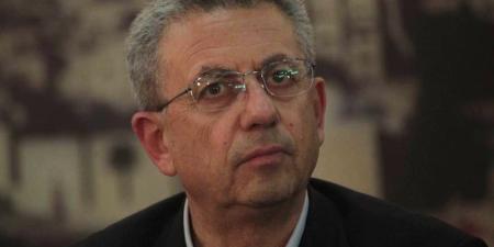 البرغوثي:
      غياب
      الديمقراطية
      يعمق
      الانقسام
      ..
      وإسرائيل
      تستغل
      ضعف
      العرب