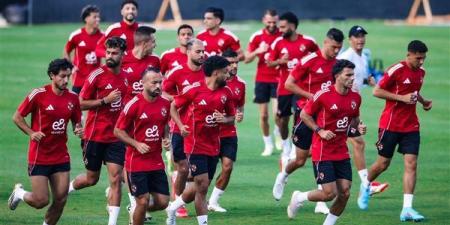 اجتماع
      فني
      وتدريبات
      مكثفة..
      الأهلي
   ...