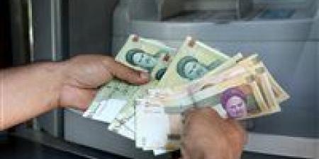 الريال
      الإيراني
      يخسر
      12%
      من
      قيمته
      مع
      أمام
      اليورو