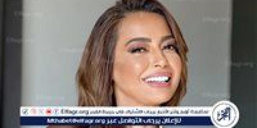 داليا مصطفى تنشر صورة من كواليس مسلسل " روج أسود"