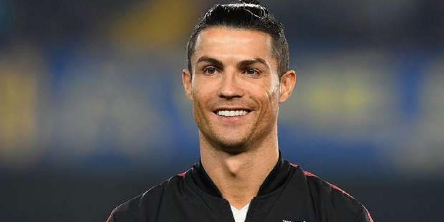 أرباح رونالدو من يوتيوب تتخطى راتبه مع ريال مدريد.. مفاجأة مدوية