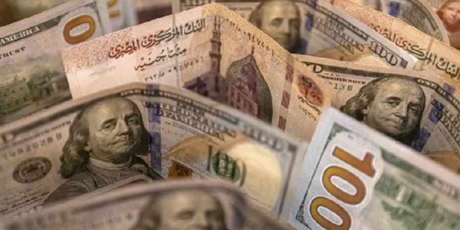 سعر الدولار في ثاني أيام العطلة اليوم السبت بماكينات الصرف الآلي