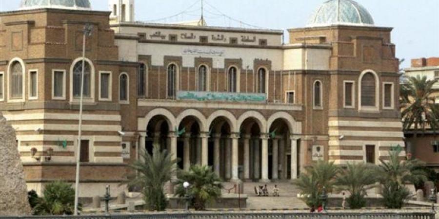 مصرف ليبيا المركزي يوجه البنوك بتخفيض ضريبة النقد الأجنبي من 27% إلى 20%