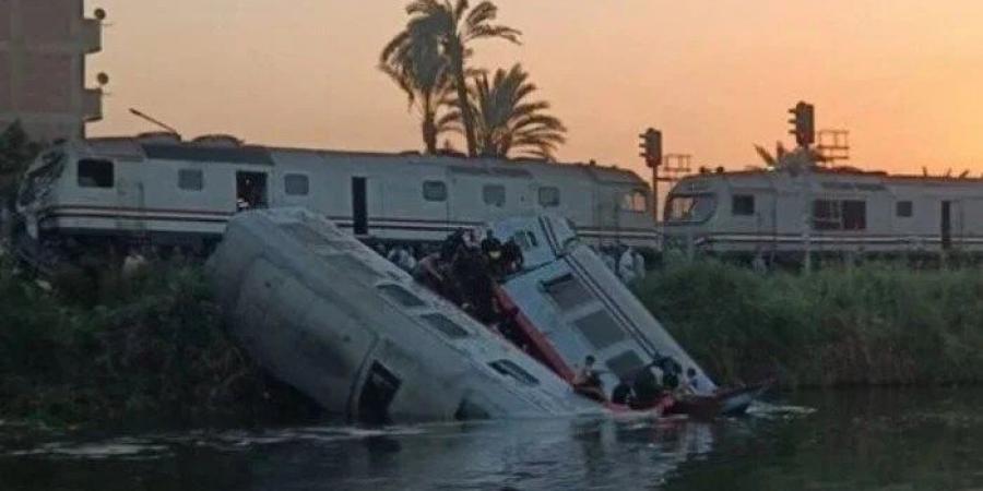 وزيرة التضامن الاجتماعى تتابع حادث قطار المنيا.. وتوجه بتقديم الدعم اللازم