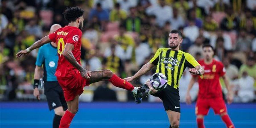 اتحاد
      جدة
      يواصل
      انتصاراته
      في
      الدوري
      السعودي
      باكتساح
      القادسية