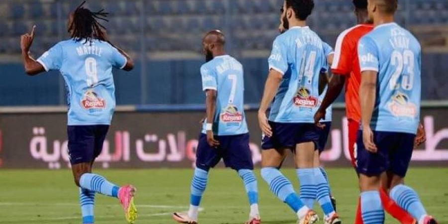 بيراميدز يصل إلى ملعب آل نهيان لمواجهة الزمالك بالسوبر المصري