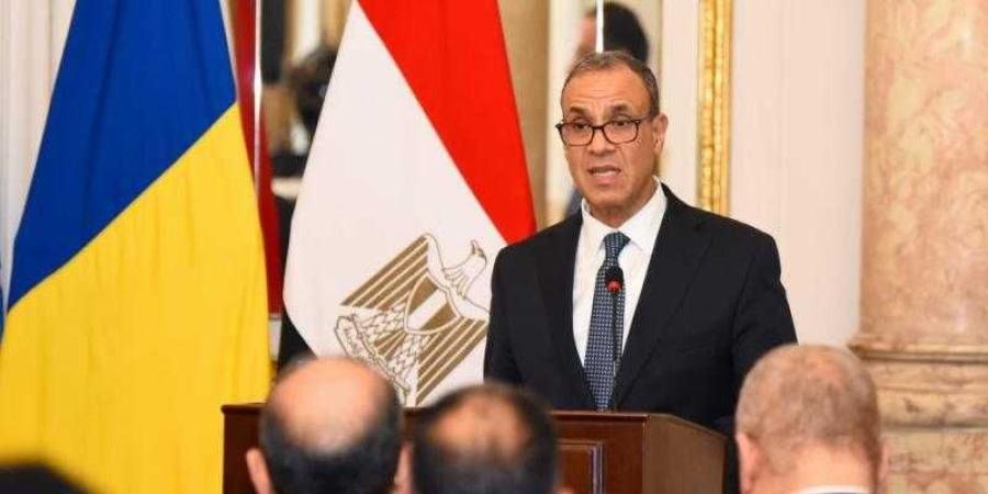 وزير
      الخارجية
      يؤكد
      موقف
      مصر
      الثابت
      من
      انتخاب
      رئيس
      لبنانى
      توافقى