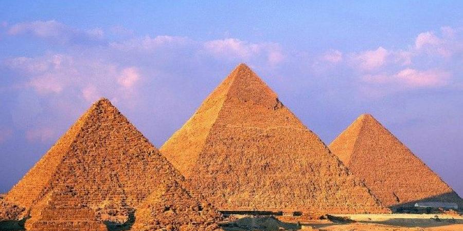 عضو بالسياحة: مصر مصدر الطاقة الإيجابية في العالم، والأهرامات كلمة السر