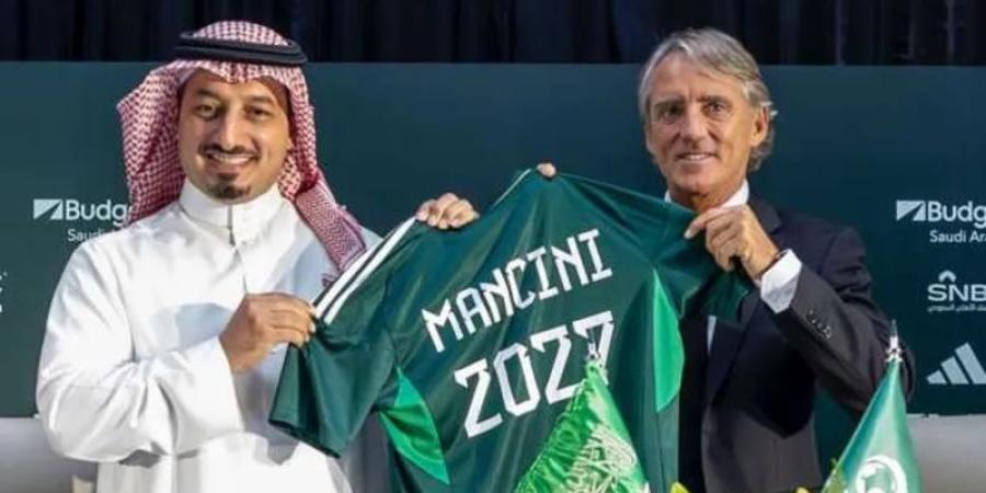 الاتحاد
      السعودي
      يعلن
      فسخ
      تعاقده
      ...