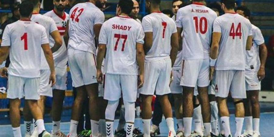 دورى
      اليد
      للمحترفين..
      الزمالك
      ينتصر
      على
      البنك
      الأهلى
      28
      -
      17