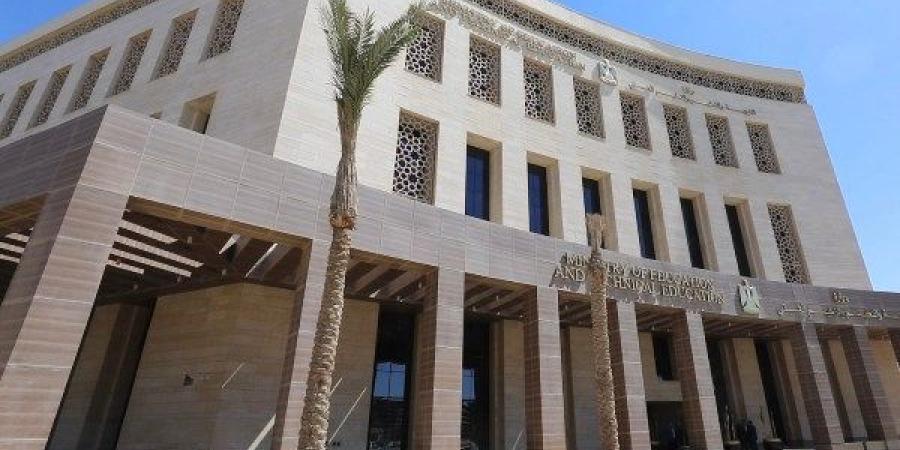 المديريات التعليمية: متابعة تقييم الطلاب فى امتحانات الشهر