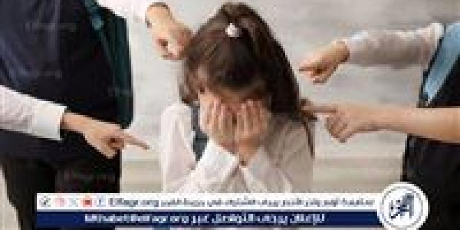 كشف
      ملابسات
      واقعة
      تعدي
      مدرس
      على
      بعض
      التلاميذ
      بإحدى
      المدارس
      بالمنيا