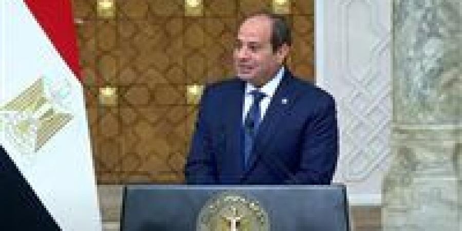 السيسي:
      مصر
      وماليزيا
      تتفقان
      على
      ضرورة
      إنهاء
      التصعيد
      في
      غزة
      ولبنان
      وتحقيق
      السلام
      الدائم