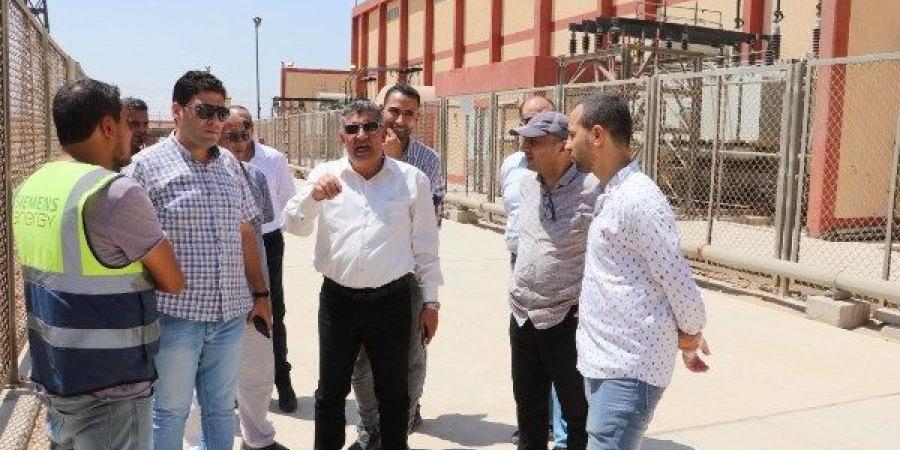 الإسكان: رفع الجهد الكهربائي بمحطة محولات المنطقة الصناعية بالسادات