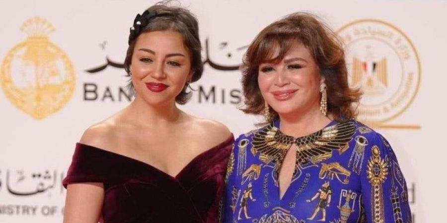 إطلالة فرعونية، إلهام شاهين تتألق في مهرجان القاهرة السينمائي (صور)