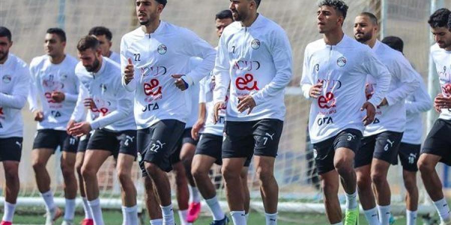 منتخب
      مصر
      يخوض
      تدريبا
      صباحيا
      بإستاد
      الدفاع
      الجوي