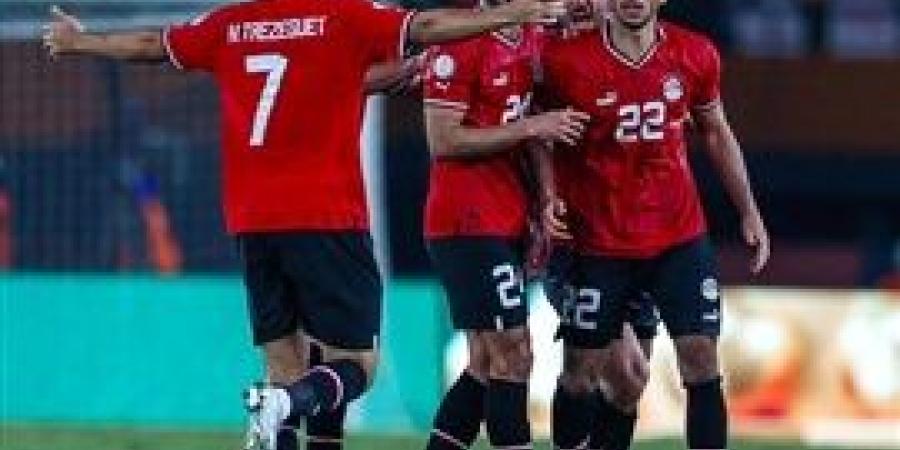 منتخب
      مصر
      بالأحمر
      وكاب
      فيردي
      بالأزرق