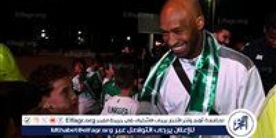 أمير
      هشام:
      الزمالك
      حصل
      على
      300
      ألف
      دولار
      من
      المشاركة
      في
      مهرجان
      اعتزال
      خالد
      حسين