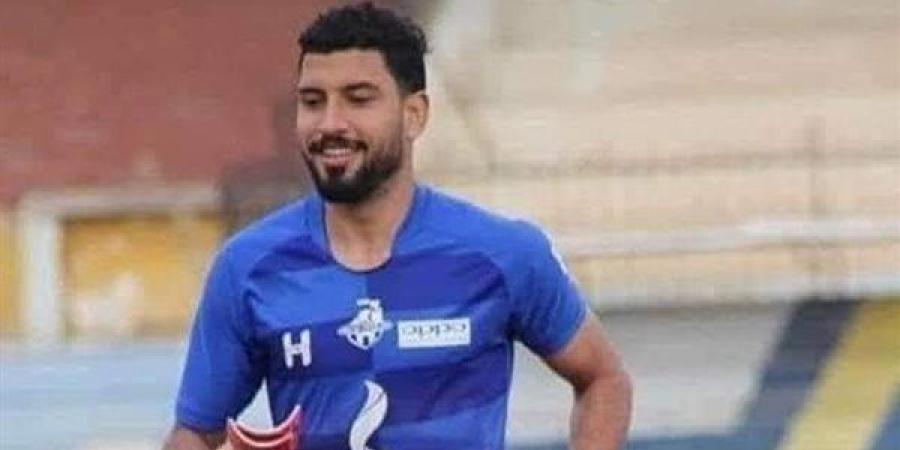 أهالي
      قرية
      الأبشيط
      في
      انتظار
      وصول
      جثمان
      اللاعب
      محمد
      شوقي
      بمسقط
      رأسه
      بالغربية