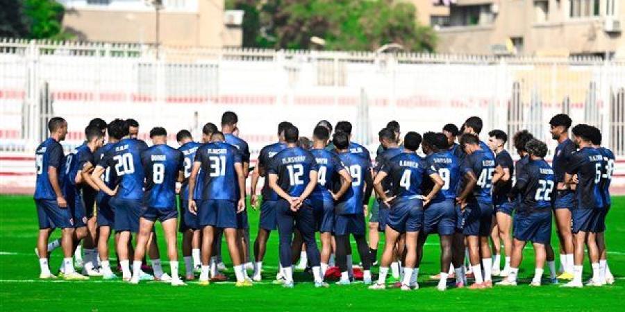 تدريبات
      بدنية
      للاعبي
      الزمالك
      على
      هامش
      مران
      اليوم