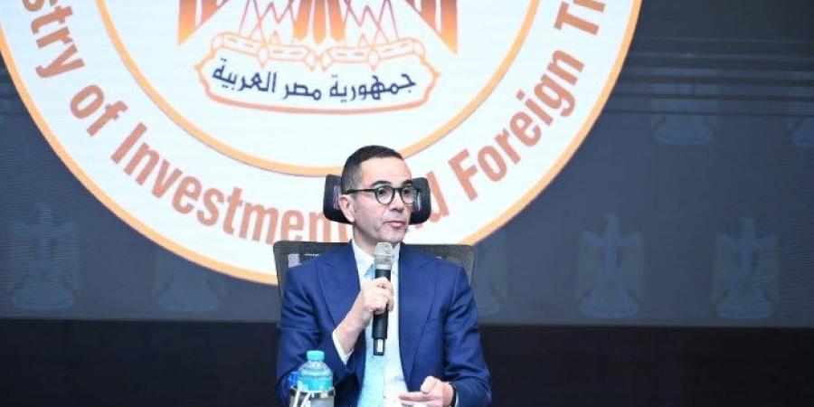 وزير الاستثمار يقرر إلغاء العطلات الأسبوعية بالجمارك لسرعة الإفراج عن البضائع