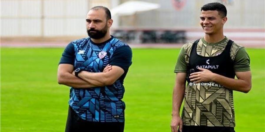 تدريبات
      تأهيلية
      خاصة
      لمحمد
      شحاتة
      في
      مران
      الزمالك
      استعدادا
      للمصري