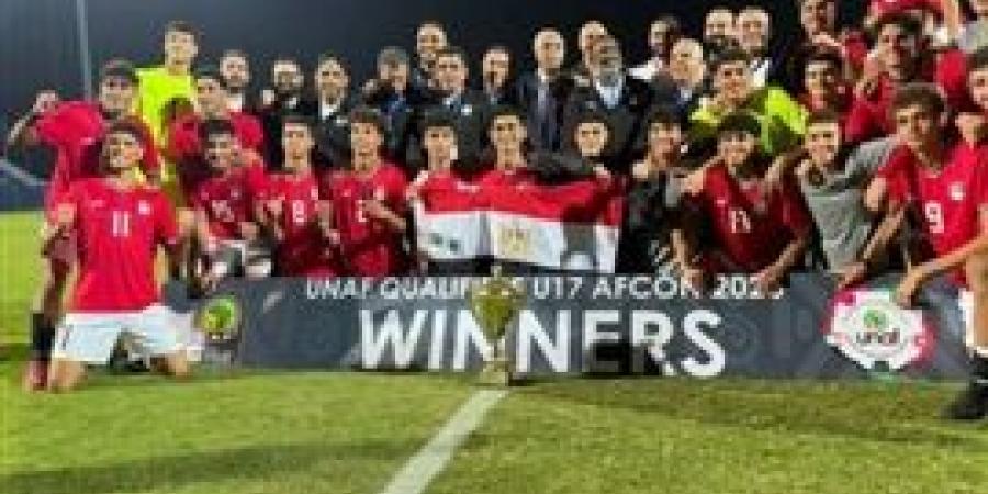 وزير
      الرياضة
      يهنئ
      منتخب
      مصر
      للناشئين
      لفوزه
      بدورة
      شمال
      أفريقيا
      والتأهل
      لأمم
      أفريقيا
      لأول
      مرة
      منذ
      14
      عاما