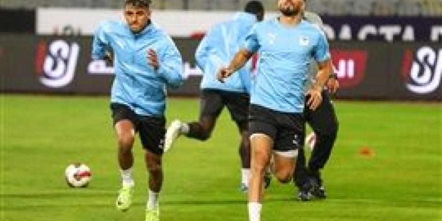 المصري
      يتفوق
      على
      الزمالك
      في
      الشوط
      الأول
      في
      الوقت
      القاتل