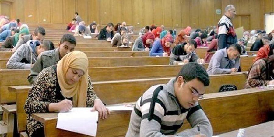 موعد
      امتحانات
      نصف
      العام
      2025
      بالجامعات
      والمعاهد