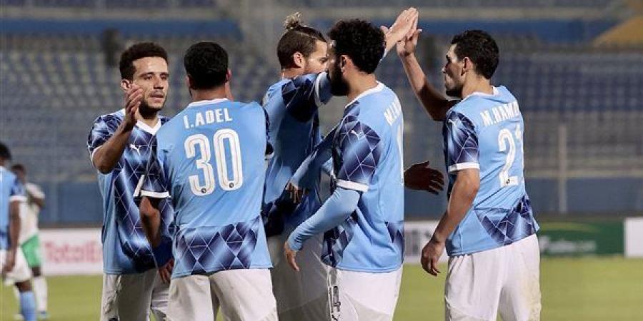 دوري
      أبطال
      إفريقيا..
      موعد
      وحكام
      مباراة
      دجوليبا
      وبيراميدز