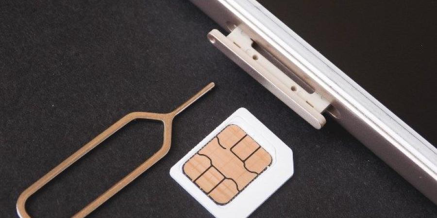 قبل طرحها في مصر، مزايا شريحة eSIM الجديدة 2024