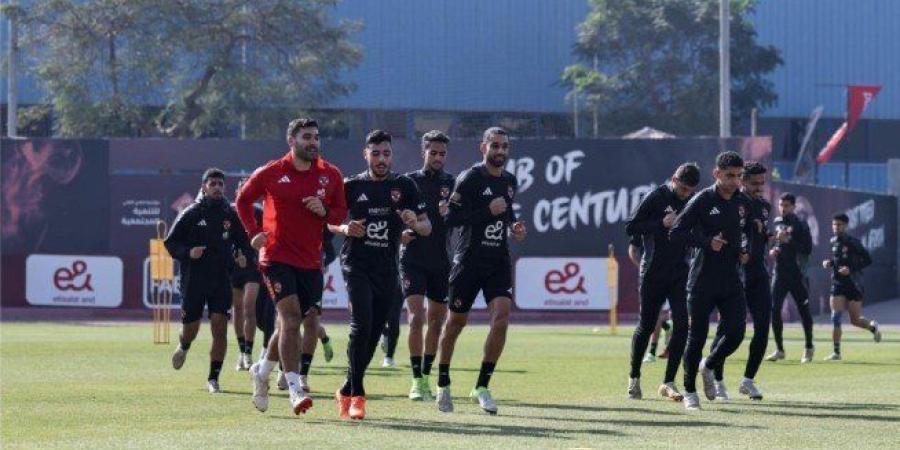 تفاصيل
      توقيع
      غرامة
      مالية
      على
      عمرو
      السولية
      لاعب
      الأهلي