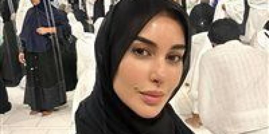 ياسمين
      صبري
      تؤدي
      مناسك
      العمرة:
      اللهم
      ارزقني
      حبك
      وكل
      عمل
      يقربني
      إلى
      حبك