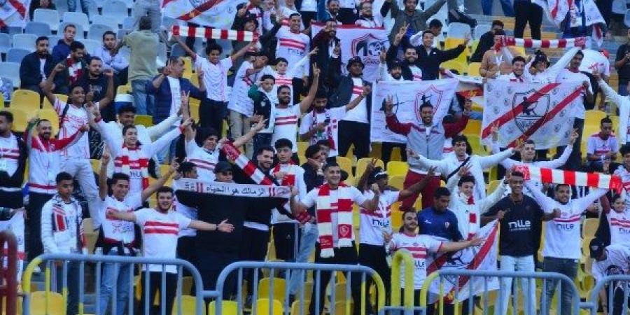 برج العرب يتزين باللون الأبيض.. توافد جماهير الزمالك في مباراة اليوم ضد المصري البورسعيدي (صور)