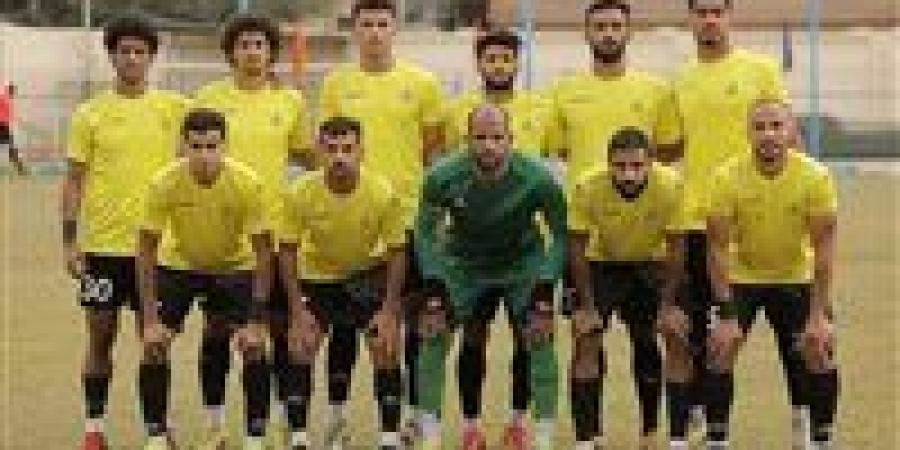 كهرباء
      الإسماعيلية
      يهزم
      الداخلية
      وتعادل
      منتخب
      السويس
      بالمحترفين