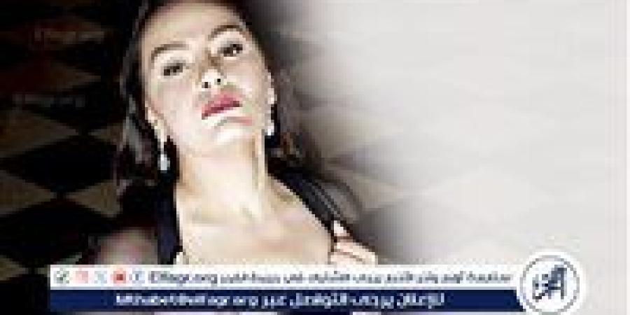 ٦٠
      سنة
      شريهان..
      ضحك
      ولعب
      وفن
      ودمع