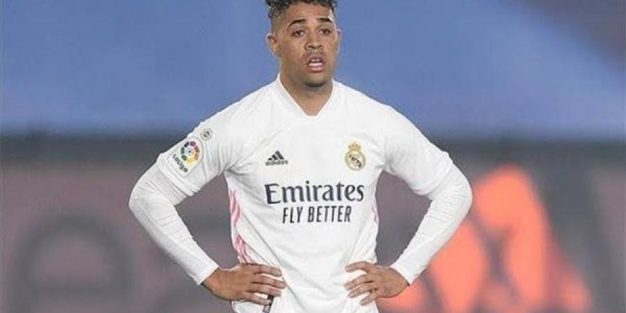 ماركا
      الإسبانية:
      مهاجم
      ريال
      مدريد
    ...