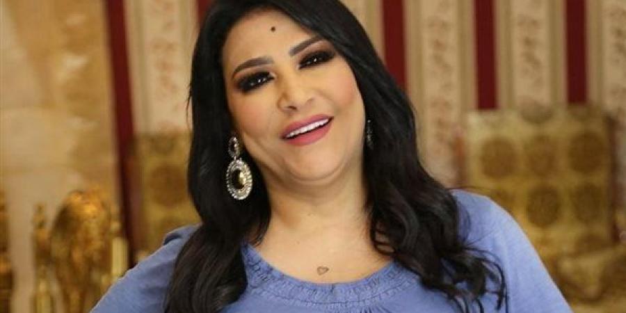 هل
      قـ
      تلت
      زوجها؟..
      محامي
      الفنانة
  ...